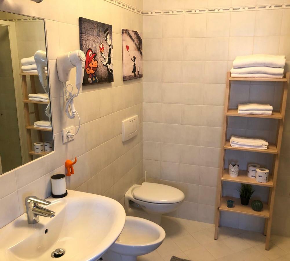 לאזיסה Irides Rooms A Un Passo Dai Parchi Divertimento מראה חיצוני תמונה